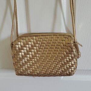 Elegant Gold Woven Crossbody Bag